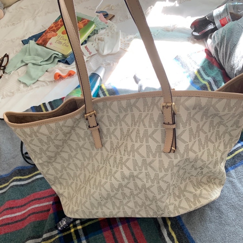 TAN MICHAEL KORS TOTE